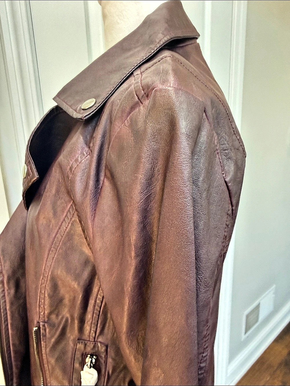 Max Studio Faux Leather Moto Jacket in burgundy Size Medium NWT - Picture 7 of 12